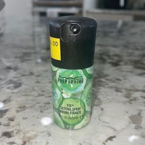 Mac Mini Cucumber Fix+ Setting Spray